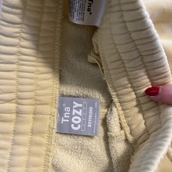 TNA cozy fleece sweatpants - Picture 2 of 2